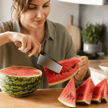 Stainless steel fruit cutter with ergonomic handle