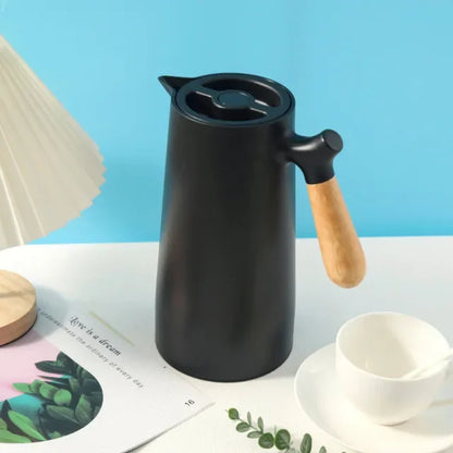 Stylish thermos bottle with long-lasting heat and cold insulation - NordicTherm
