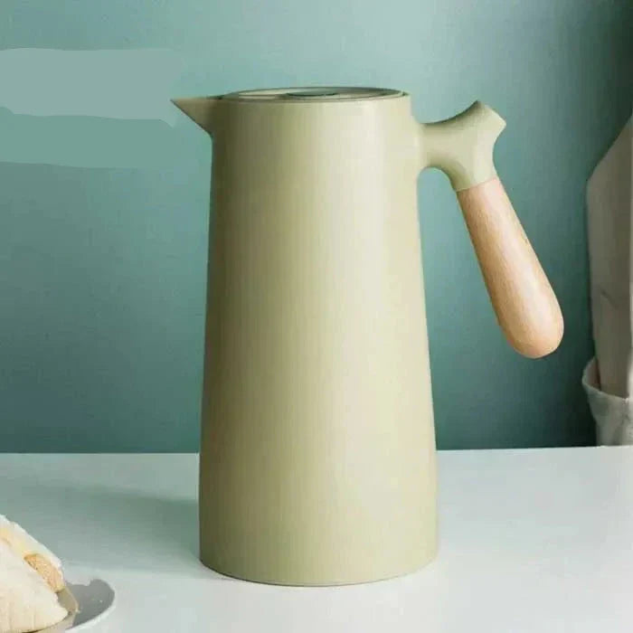 Stylish thermos bottle with long-lasting heat and cold insulation - NordicTherm
