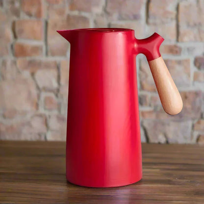 Stylish thermos bottle with long-lasting heat and cold insulation - NordicTherm