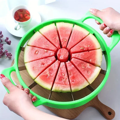 Fruit slicer with stainless steel blades - 8 or 12 cuts