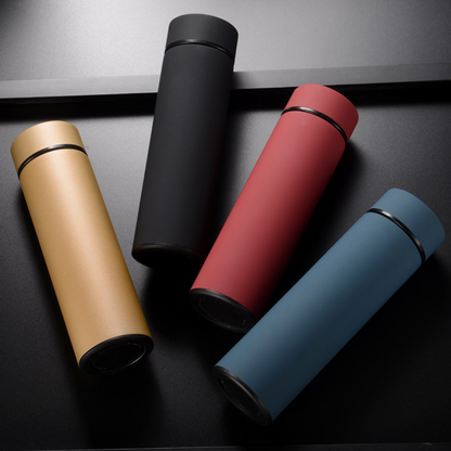 Smart thermos bottle with digital temperature display - TempKeeper