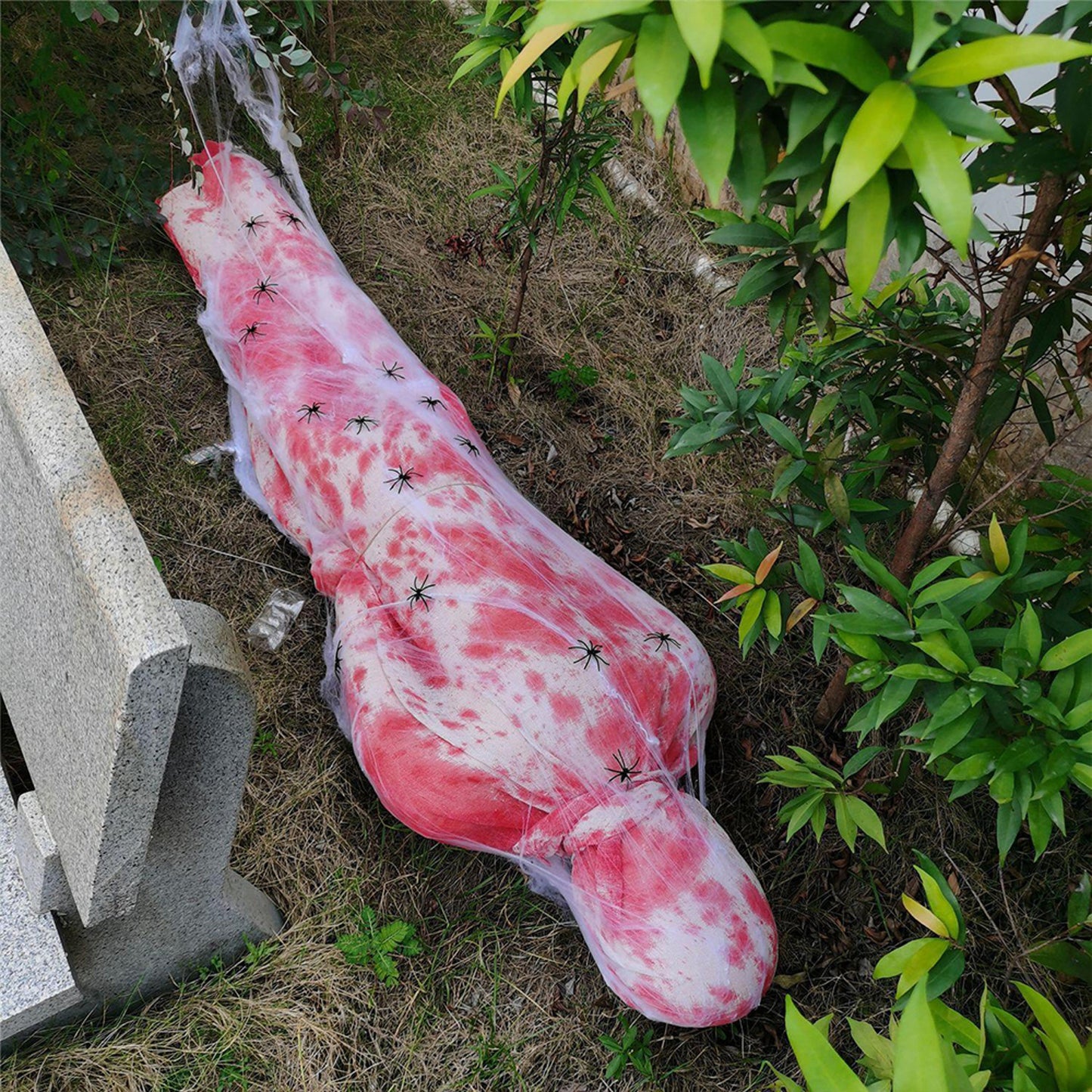 59-Inch Hanging Cocoon Corpse with Integrated Warm String Lights for  Halloween